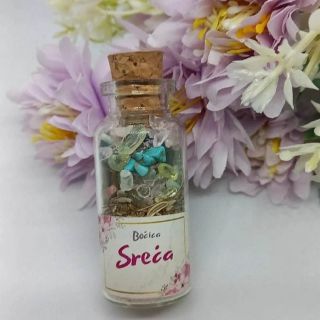 Bočica sa kristalima za sreću